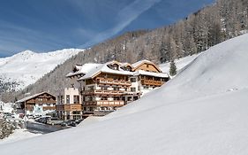 Burghotel Alpengluehn